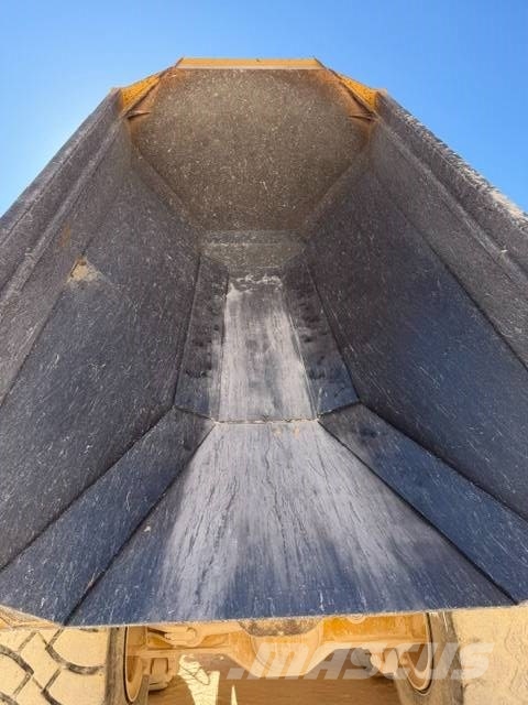 Bell B 40 E Midjestyrd dumper