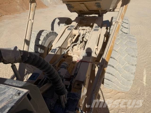 Bell B 40 E Midjestyrd dumper