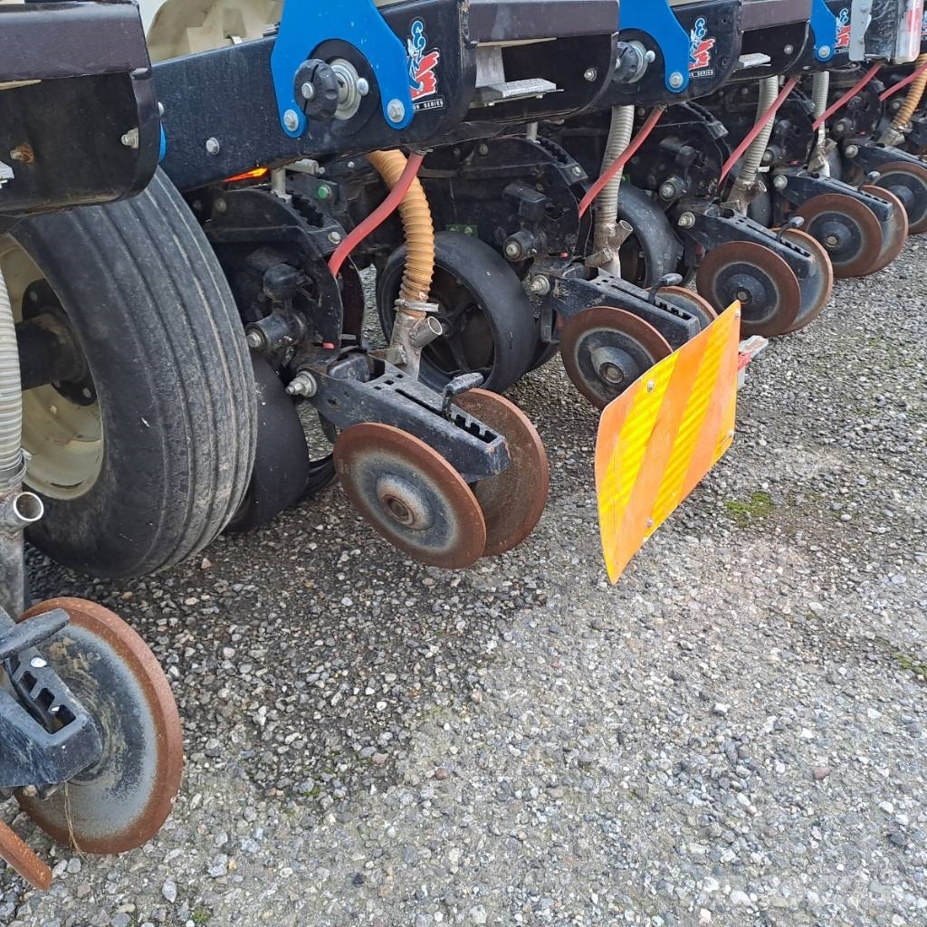 Kinze 3110 Enkornssåmaskiner