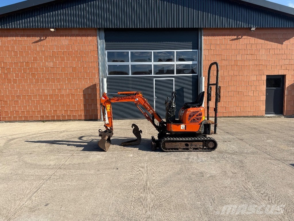 Hitachi ZX 10 U-2 Mini pelle < 7t