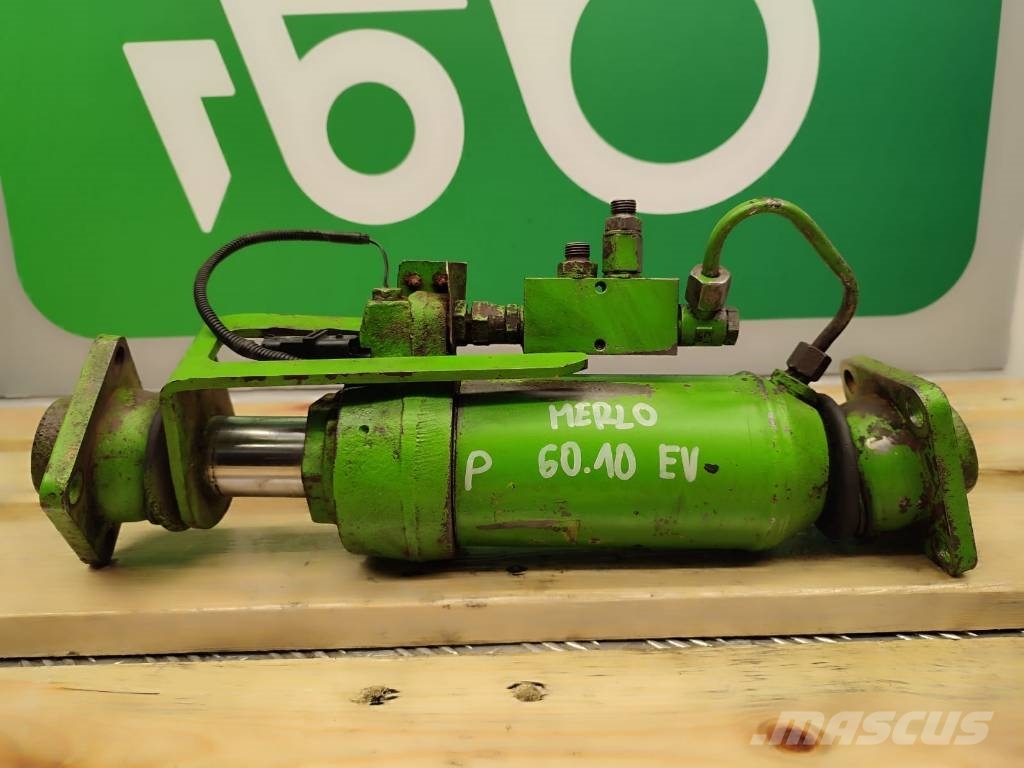 Merlo Hydraulic cylinder for axle stabilization MERLO P Hüdraulika