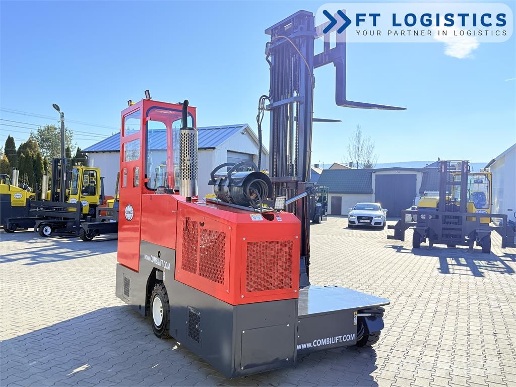 Combilift C3000GST / GAS / TRIPLEX 8300 / FREE-LIFT / EXCELL Four-way truck
