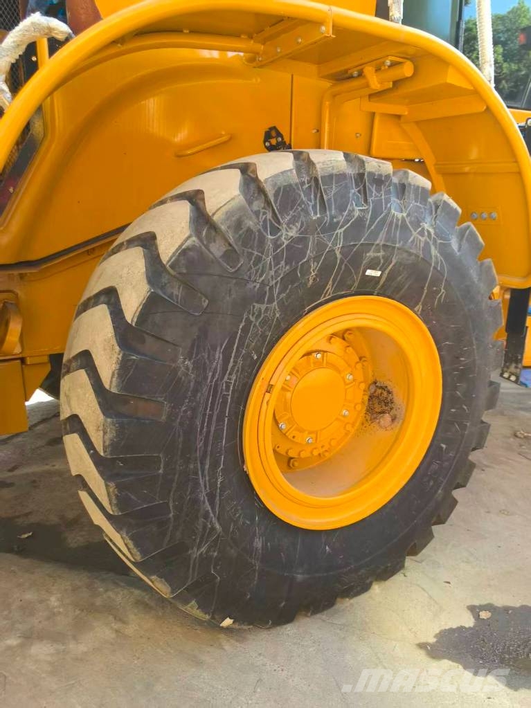 CAT 966 H 輪胎式裝載機