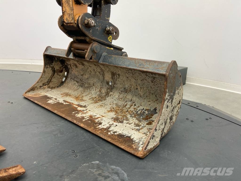 CASE CX 17 C + 4 godets + BRH + Remorque gourdon VPr 25 Mini excavators < 7t (Mini diggers)