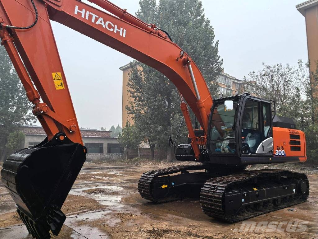 Hitachi ZX 300 حفارات زحافة