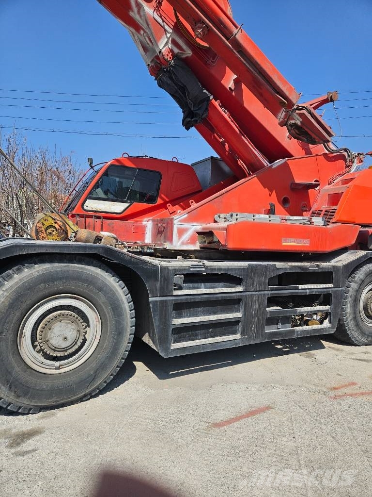 TADANO タダノ CREVO 500 ROUGH TERRAIN CRANE Tadano GR-500XL Rough Terrain Crane For Rent | Bigge.com