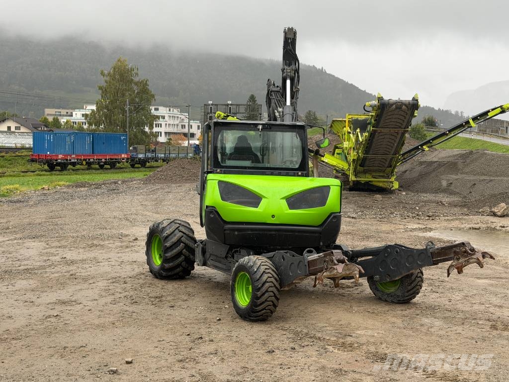 Menzi Muck 525 حفارات بعجل