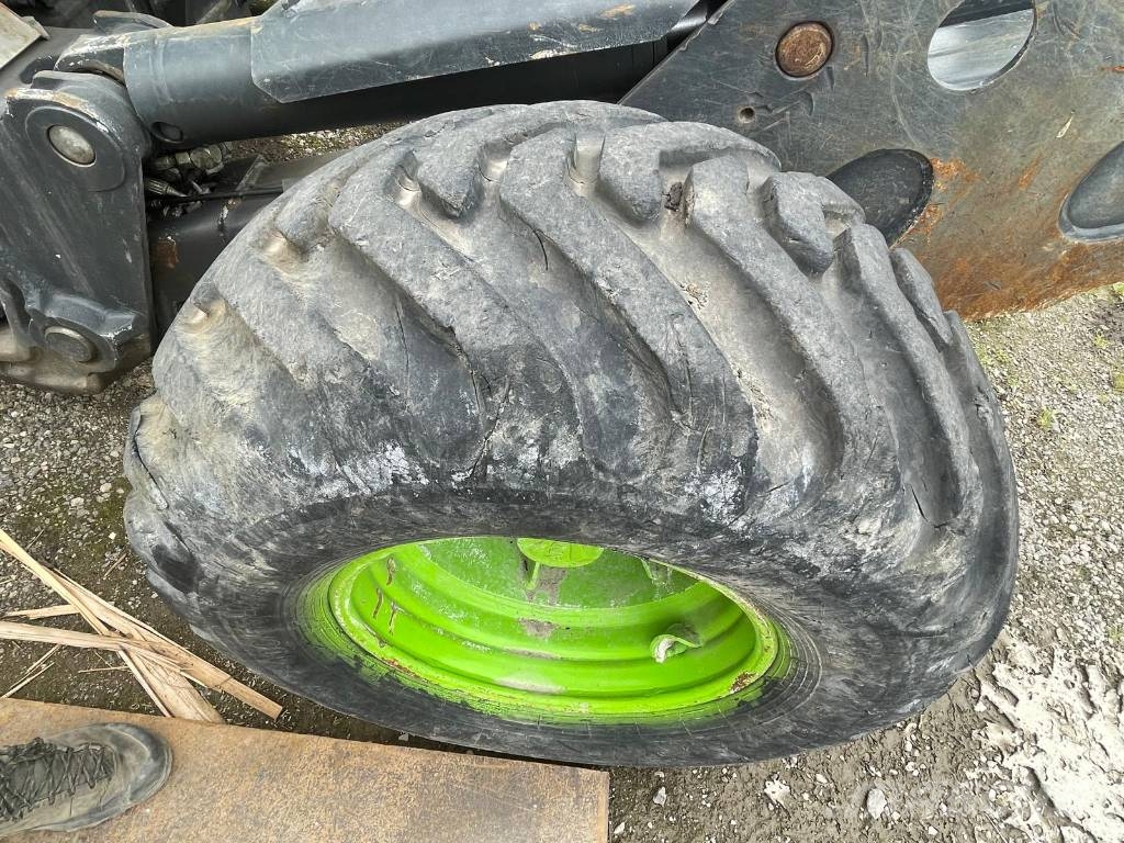 Menzi Muck 525 حفارات بعجل