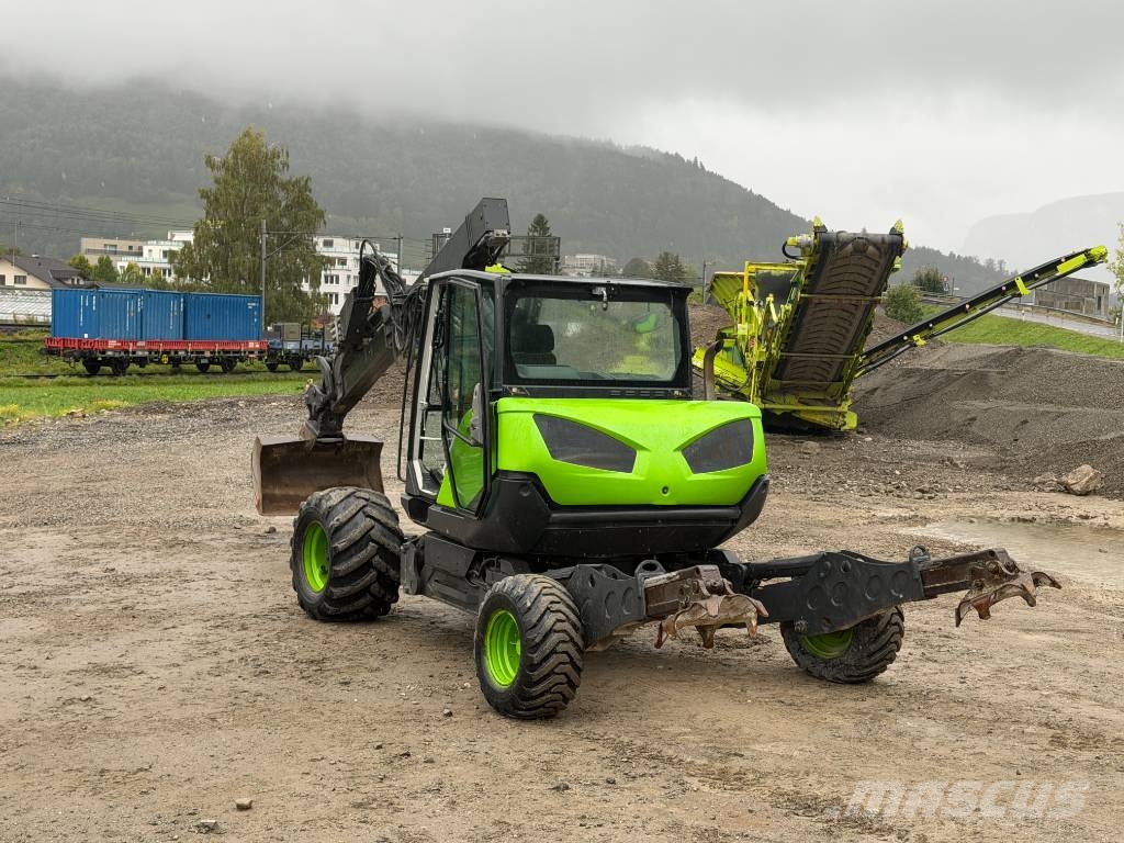 Menzi Muck 525 حفارات بعجل
