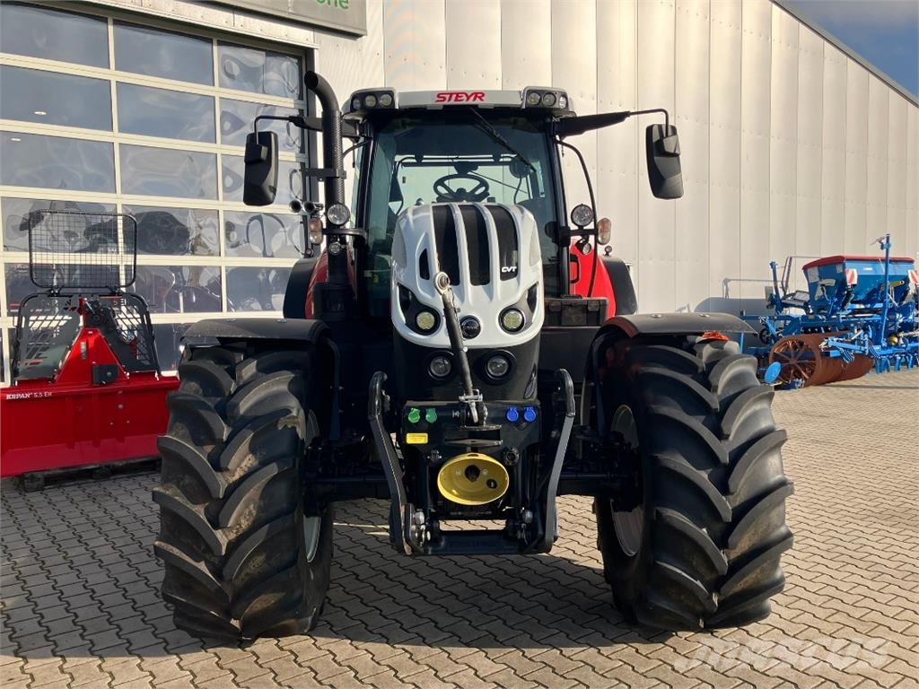 Steyr 6175 الجرارات