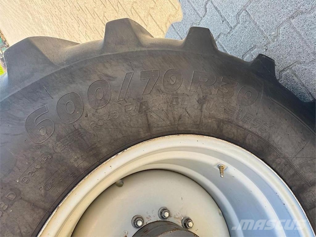 Fendt 828 Vario S4 Profi Plus mit FH+FZW Τρακτέρ