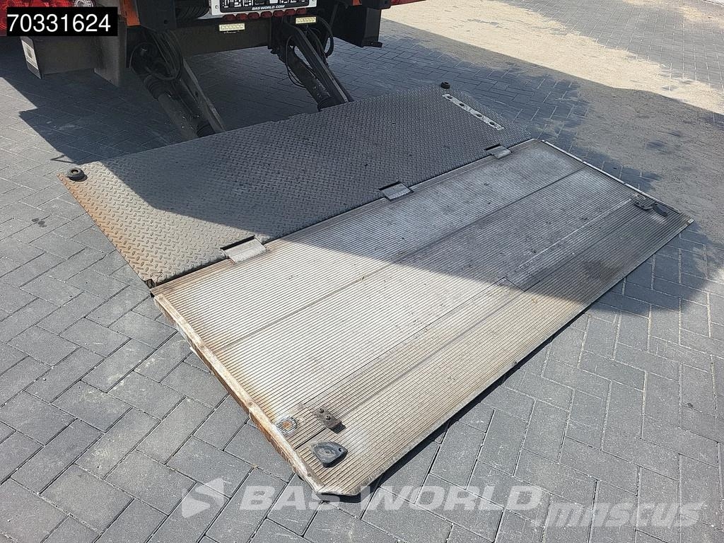 Schmitz Cargobull SCB*S3B Tailgate Lift Axle 250x270cm Semirremolques isotermos/frigoríficos