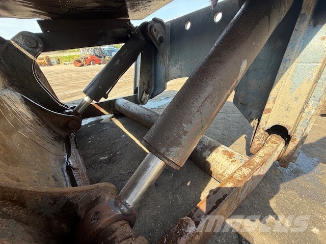 O&K USED DOZER MOBIL EXCAWATORS Плуги
