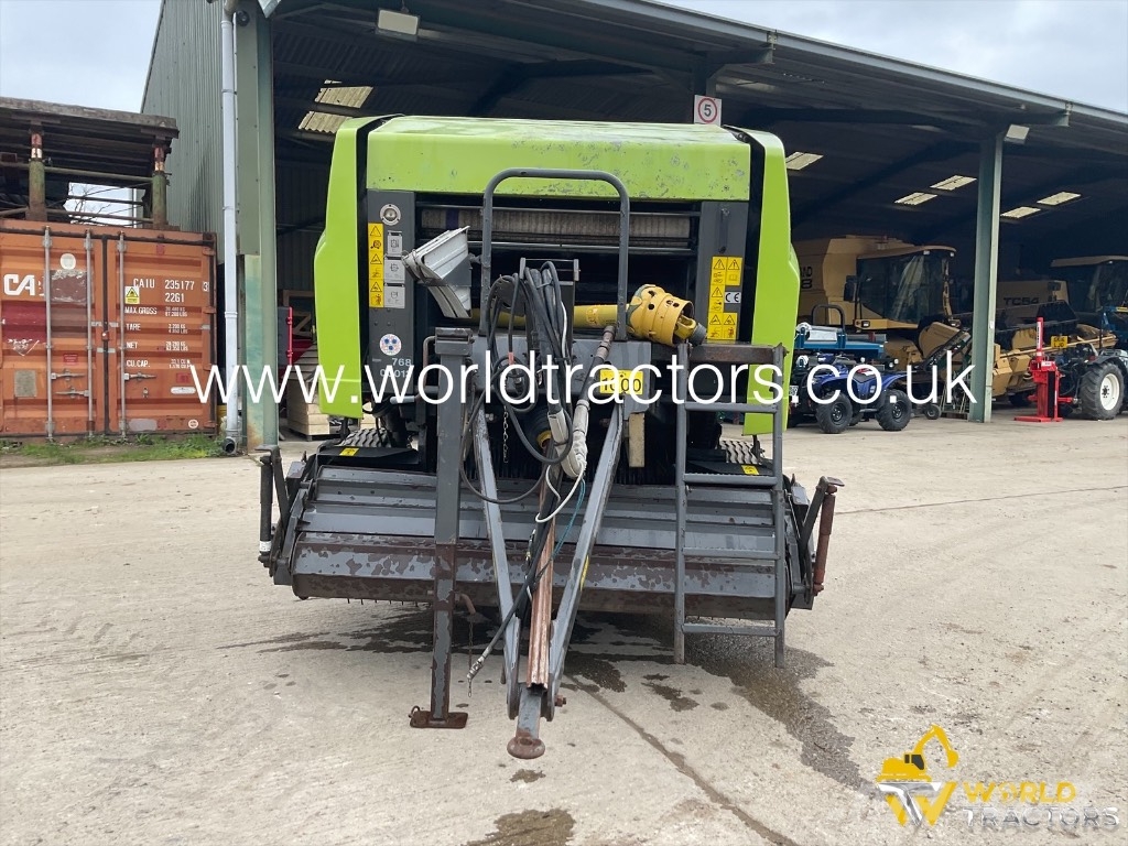 CLAAS Rollant 454 Rundballe-pressere