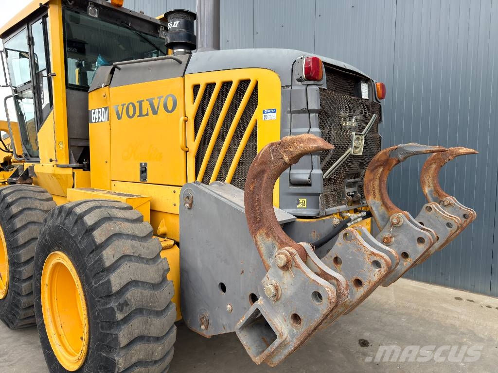 Volvo G930 - CE Niveleuse
