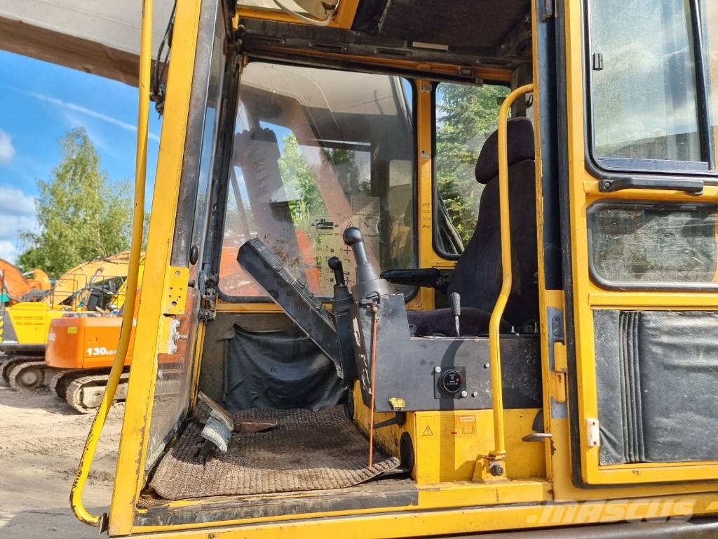Volvo EC 200 Raupenbagger