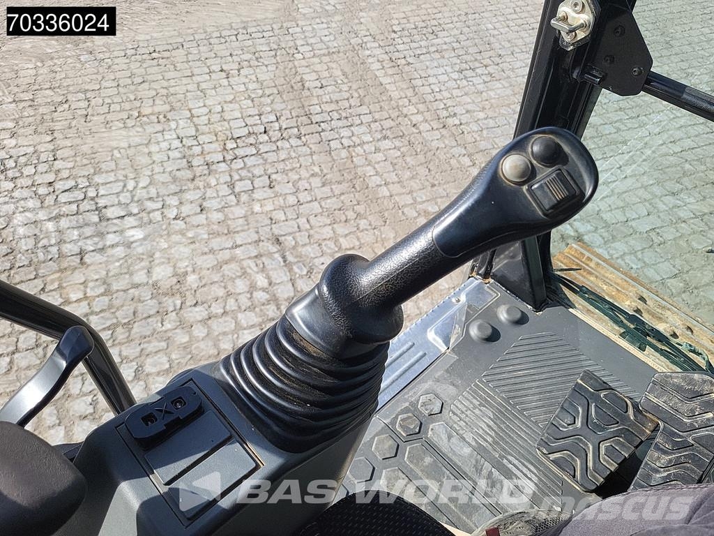 CAT 320 320-07 حفارات زحافة