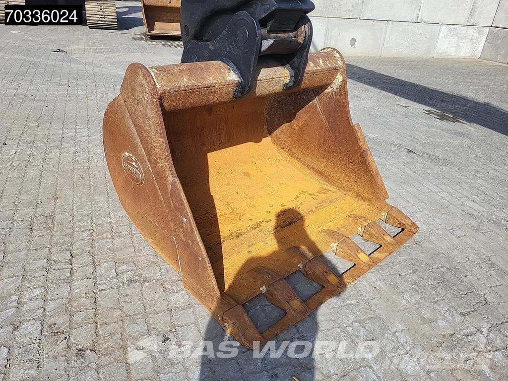 CAT 320 320-07 حفارات زحافة