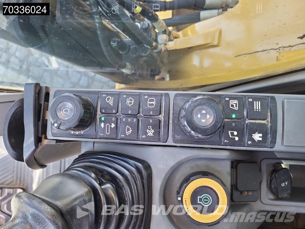 CAT 320 320-07 حفارات زحافة