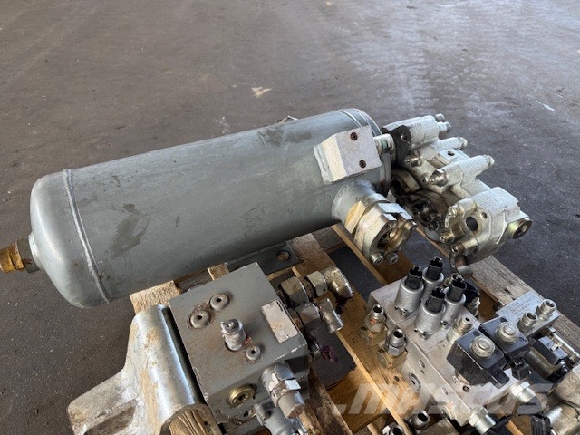Liebherr R 916 Advanced COMPLET HYDRAULIC PARTS Hydraulics