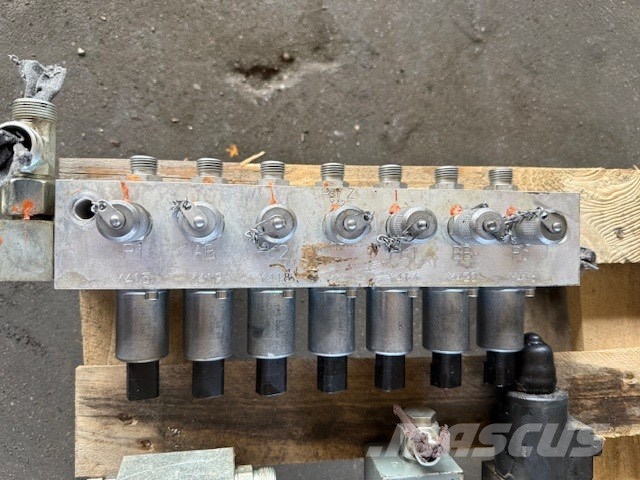 Liebherr R 916 Advanced COMPLET HYDRAULIC PARTS Hydraulics