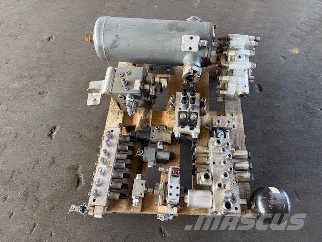 Liebherr R 916 Advanced COMPLET HYDRAULIC PARTS Hydraulics