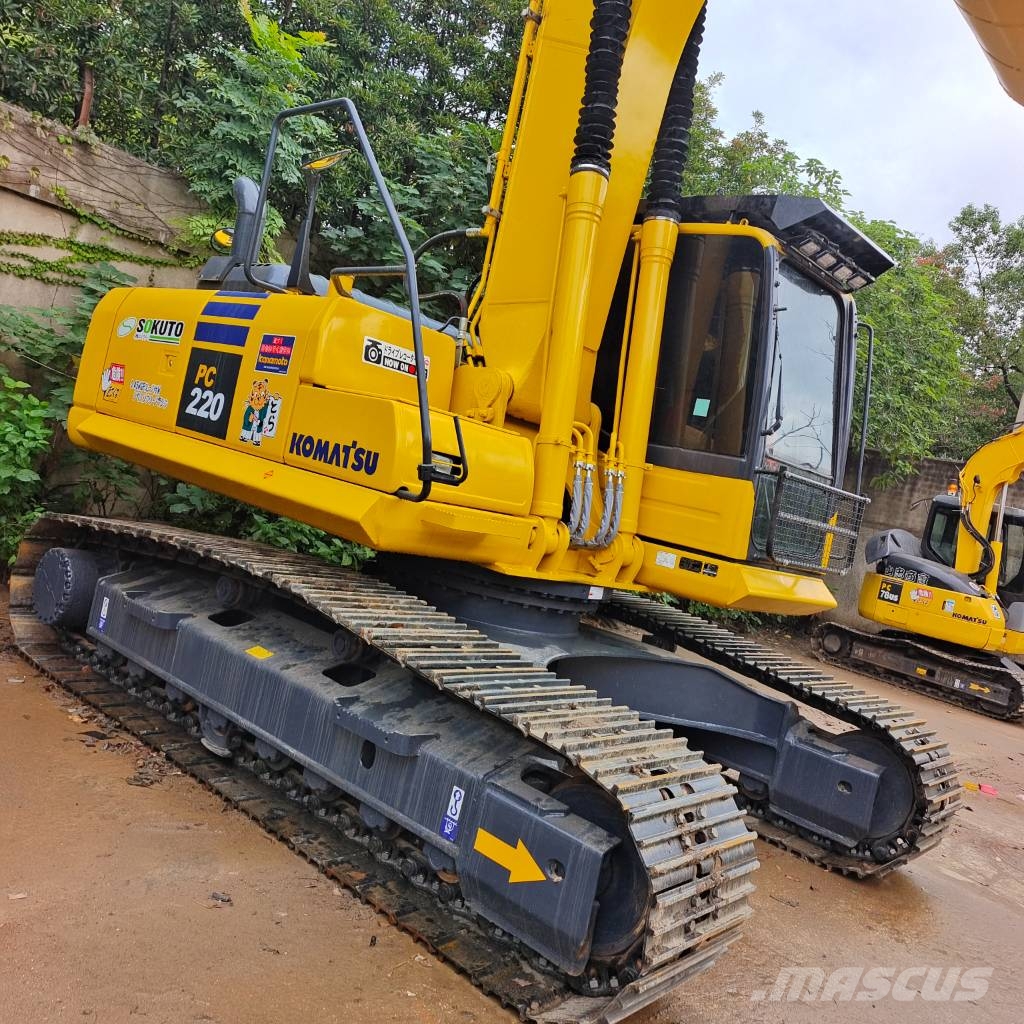 Komatsu PC 220-8 made in Japan Rupsgraafmachines