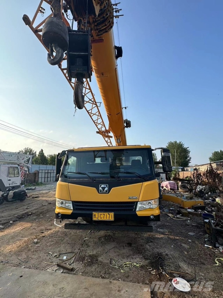 XCMG XCT 25 Univerzálne terénne žeriavy