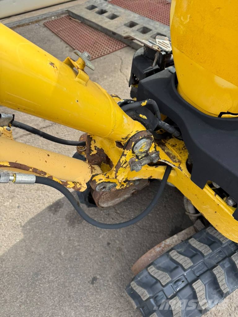 Komatsu PC 09-1 // BJ. 2004 - 3023H Minigraafmachines < 7t