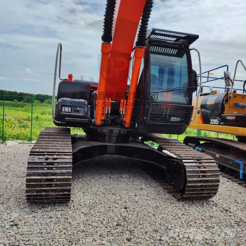 Hitachi ZX 210 Raupenbagger