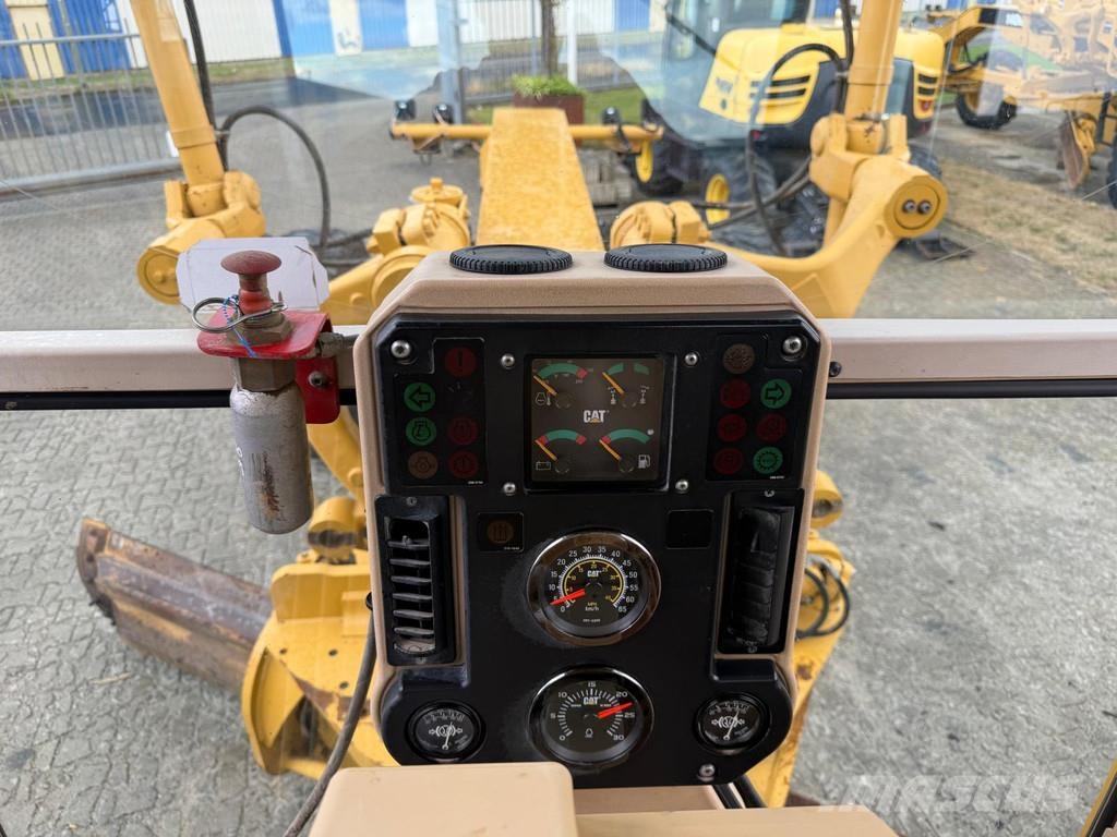 CAT 140K . Grader