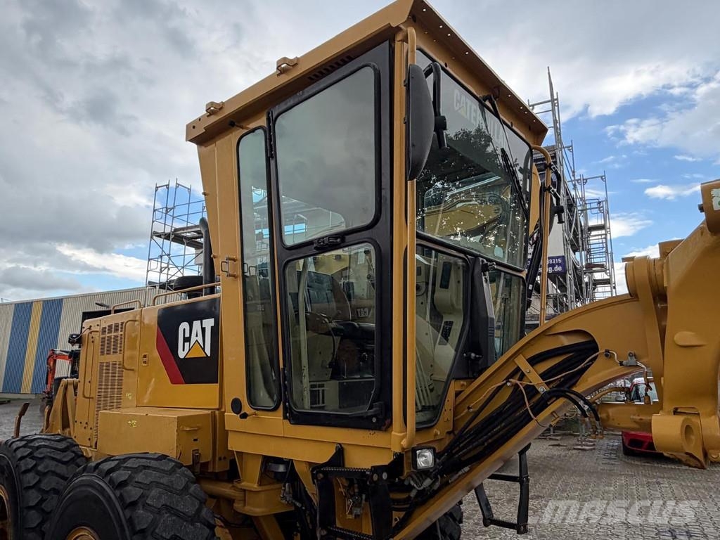 CAT 140K . Grader