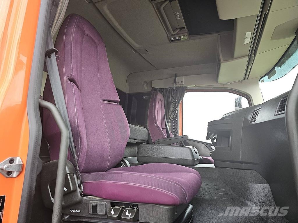 Volvo FM 500 6X4 LIFT AXLE PTO+HY Trækkere