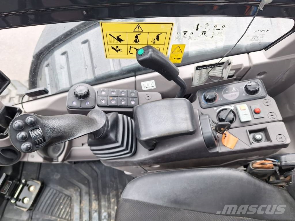 Kubota KX060-5 PYÖRITTÄJÄ, RASVARI YM. حفارات صغيرة أقل من 7 طن (حفارات صغيرة)