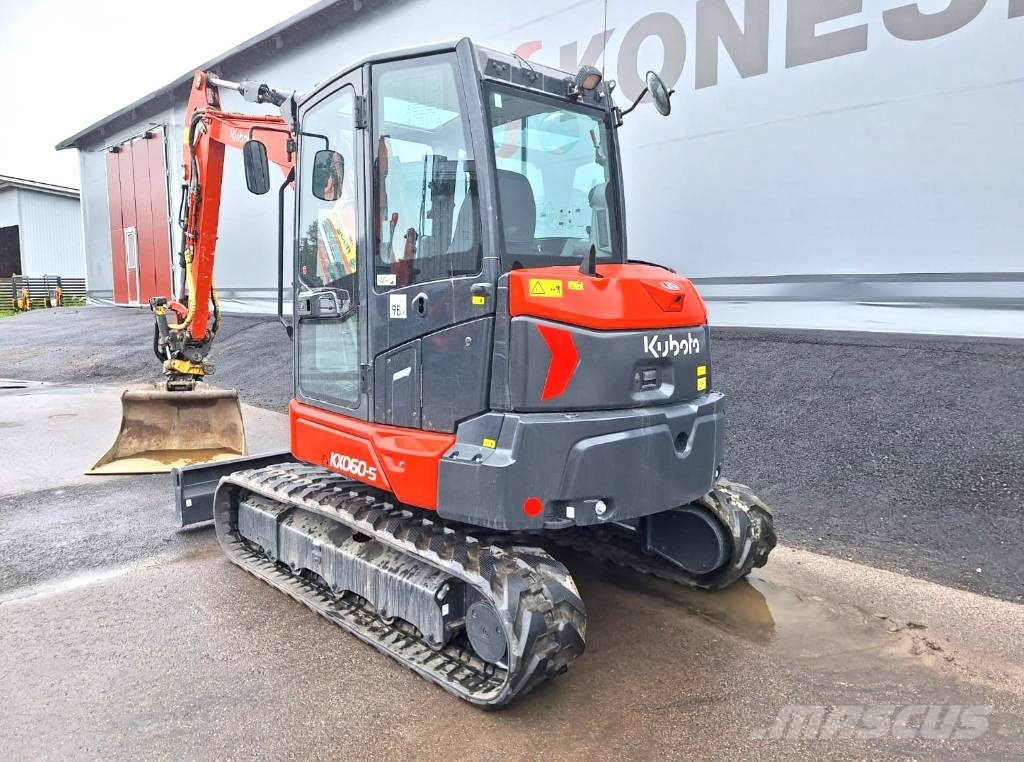Kubota KX060-5 PYÖRITTÄJÄ, RASVARI YM. حفارات صغيرة أقل من 7 طن (حفارات صغيرة)