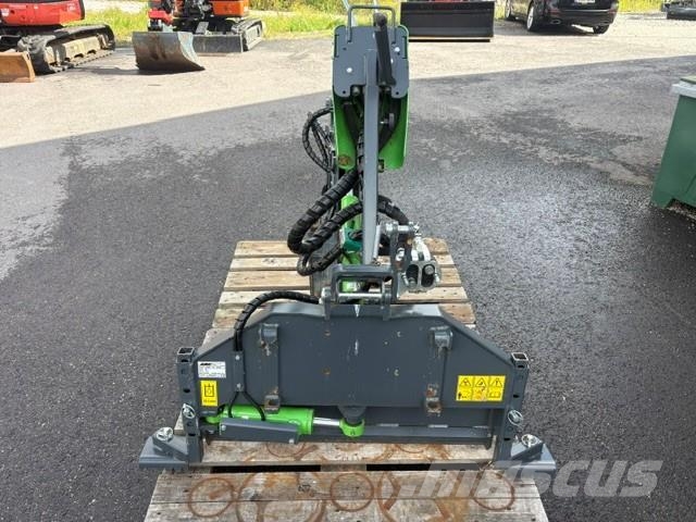 Avant 170 KAIVULAITE Pelle rétro arrière