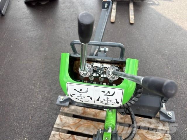 Avant 170 KAIVULAITE Pelle rétro arrière