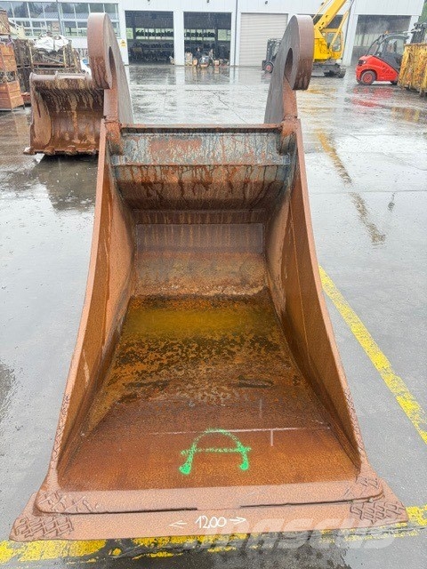 CAT USED BUCKET 2M3 VERACHTERT جرافات عكسية