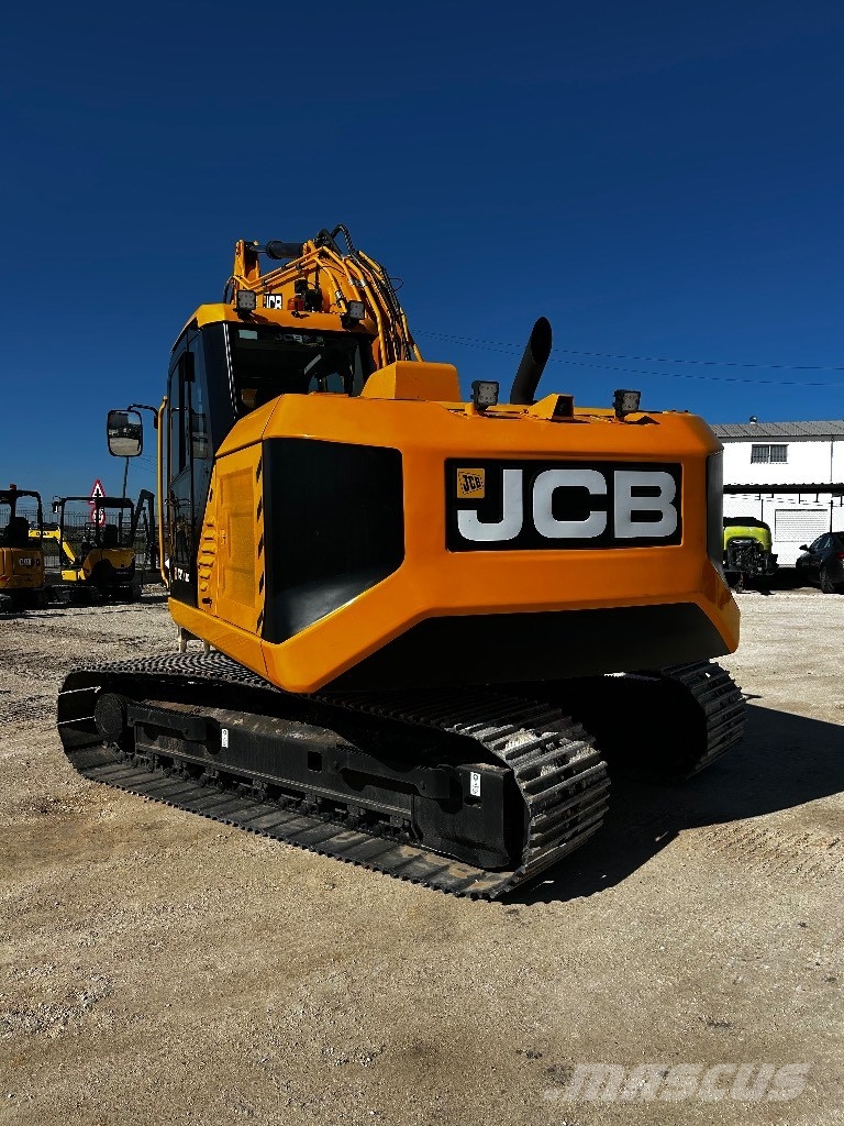 JCB 131 XLC حفارات زحافة