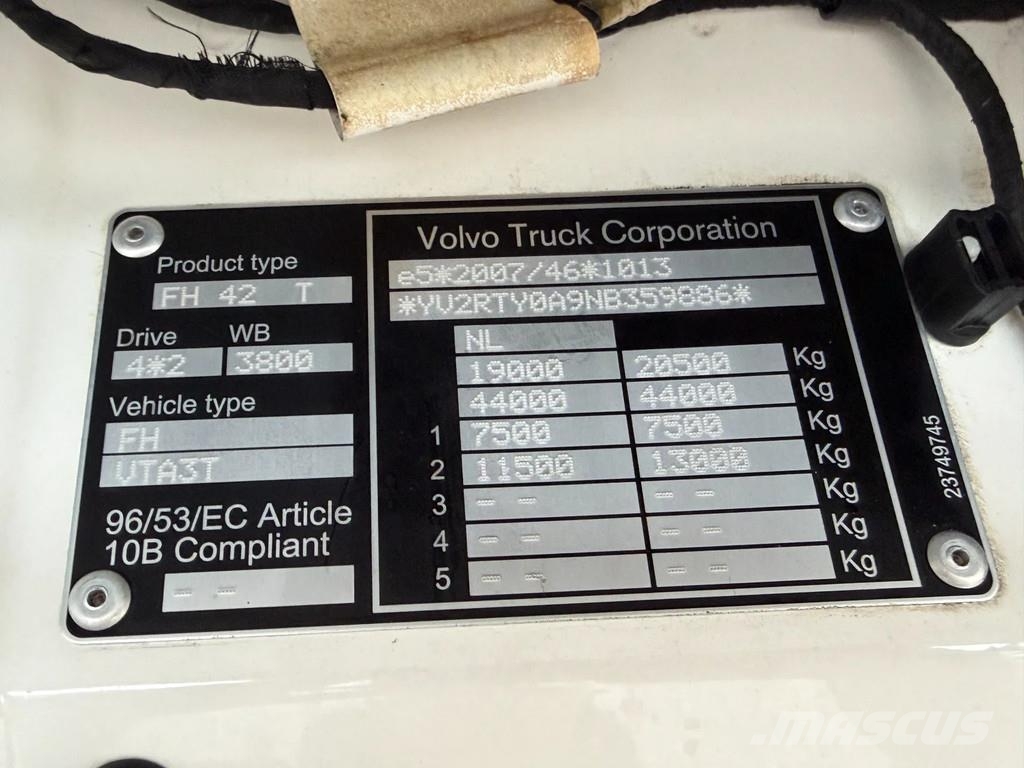 Volvo FH 460 Globetrotter XL *VIN = NB* 2 Tank Tegljači