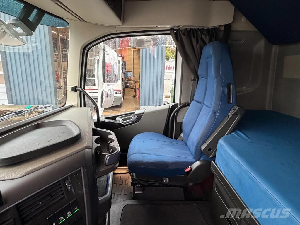 Volvo FH 460 Globetrotter XL *VIN = NB* 2 Tank Tegljači