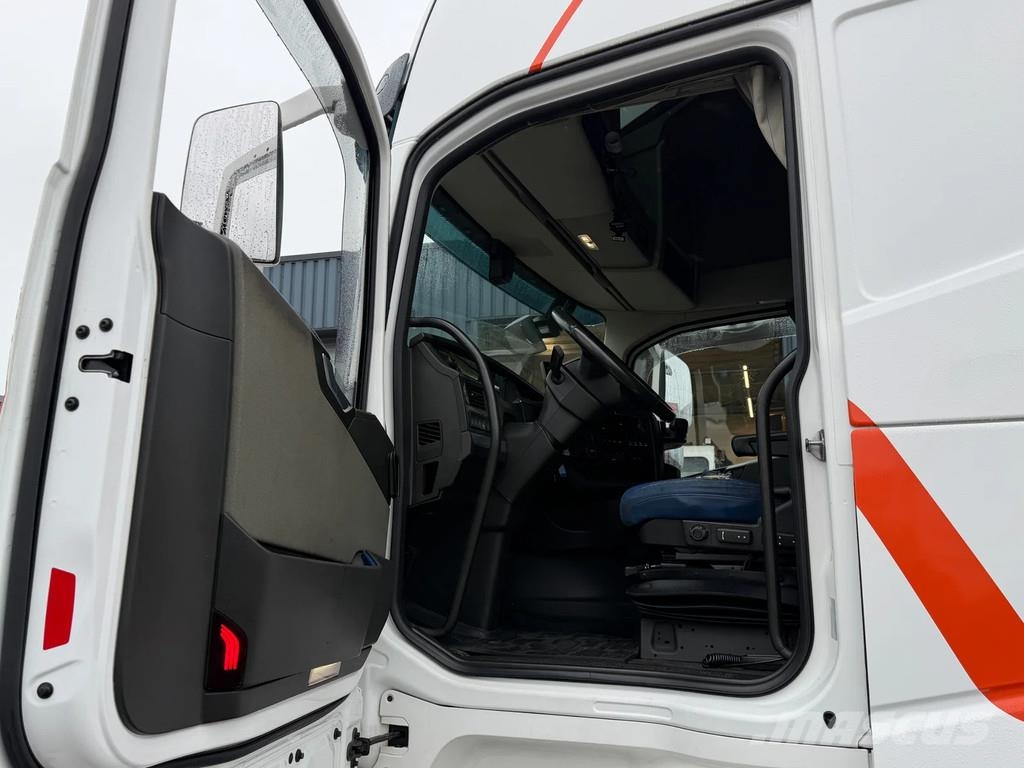 Volvo FH 460 Globetrotter XL *VIN = NB* 2 Tank Tegljači
