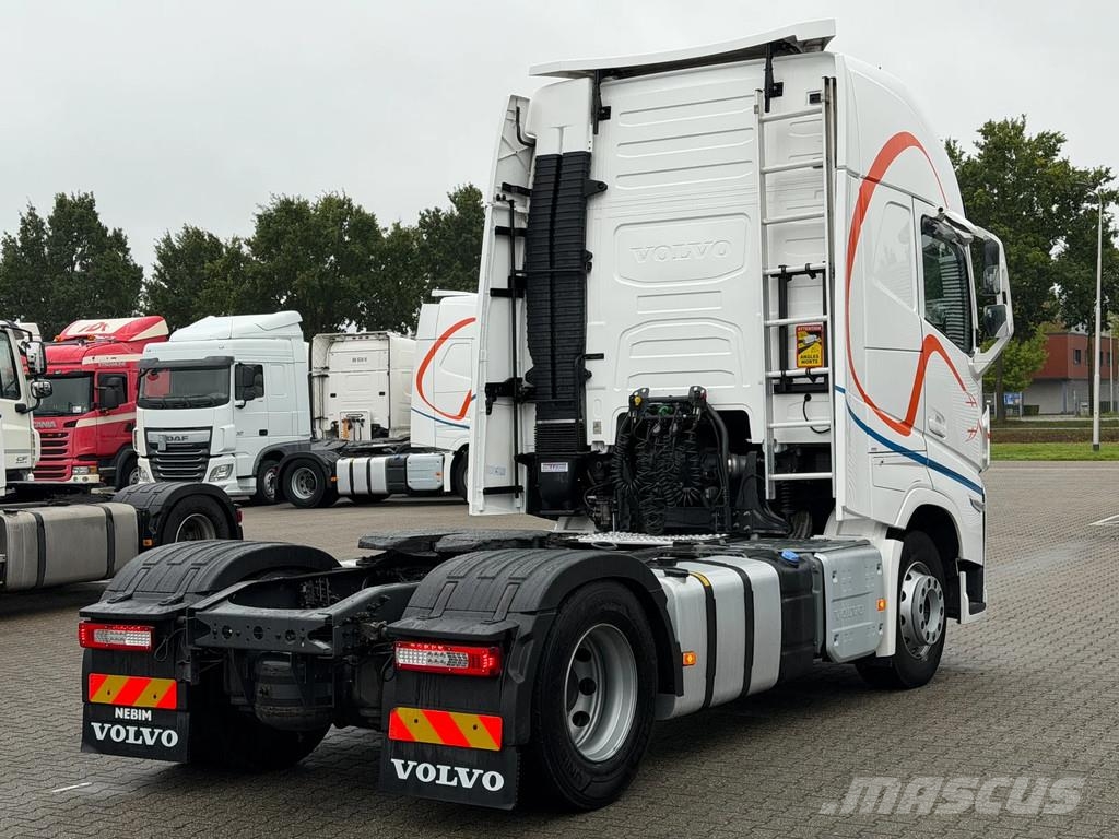 Volvo FH 460 Globetrotter XL *VIN = NB* 2 Tank Tegljači