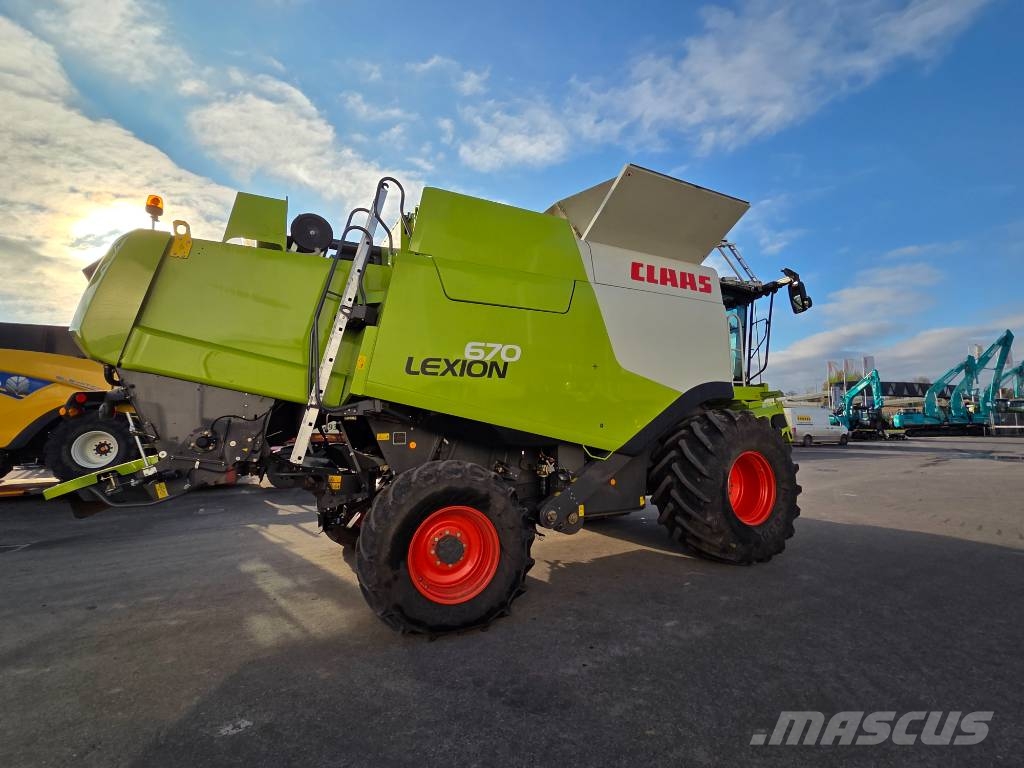 CLAAS Lexion 670 Derliaus nuėmimo kombainai