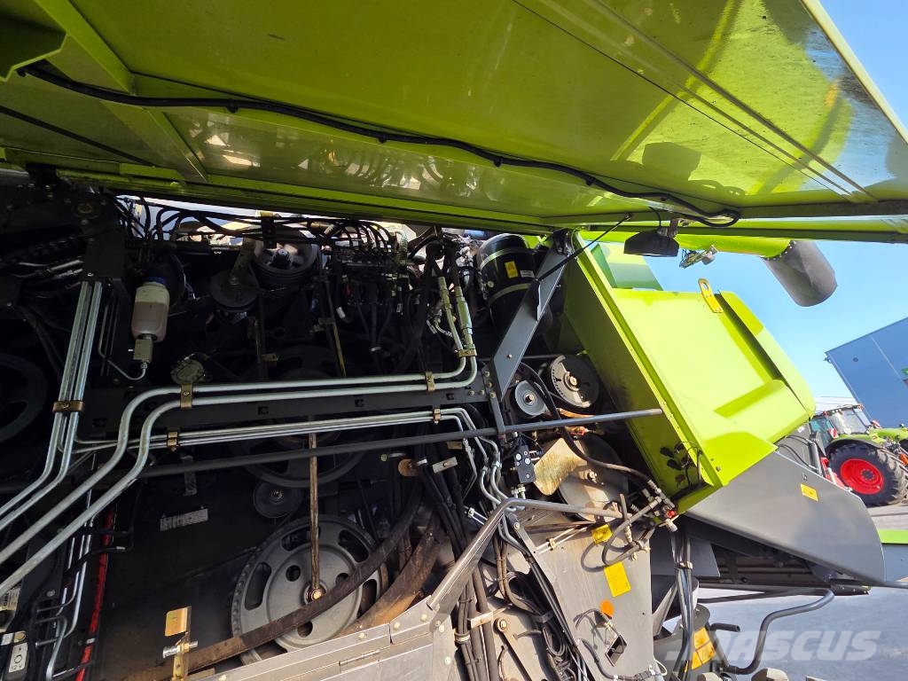 CLAAS Lexion 670 Derliaus nuėmimo kombainai