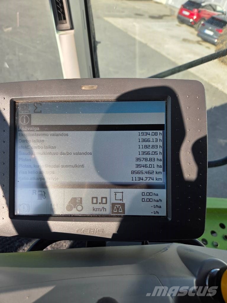 CLAAS Lexion 670 Derliaus nuėmimo kombainai