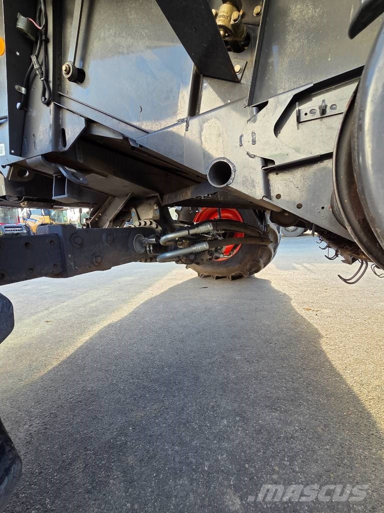 CLAAS Lexion 670 Derliaus nuėmimo kombainai