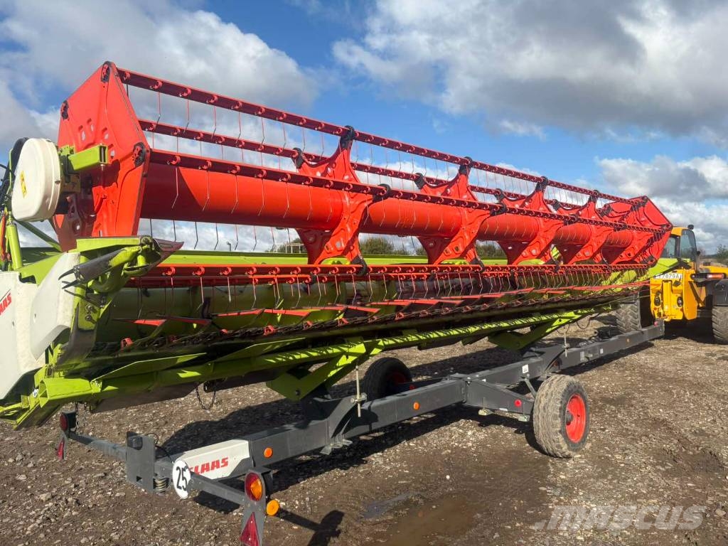 CLAAS Lexion 670 Derliaus nuėmimo kombainai