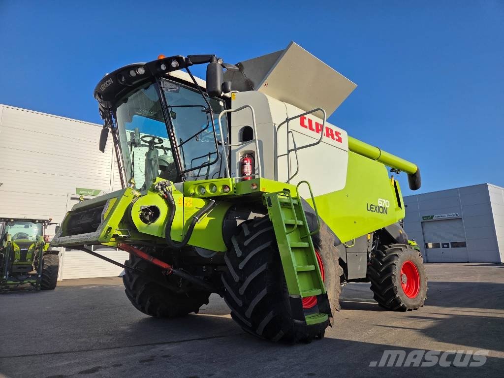 CLAAS Lexion 670 Derliaus nuėmimo kombainai