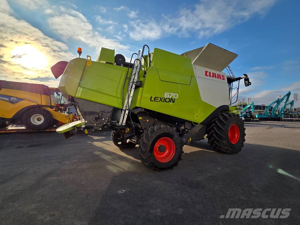 CLAAS Lexion 670 Derliaus nuėmimo kombainai